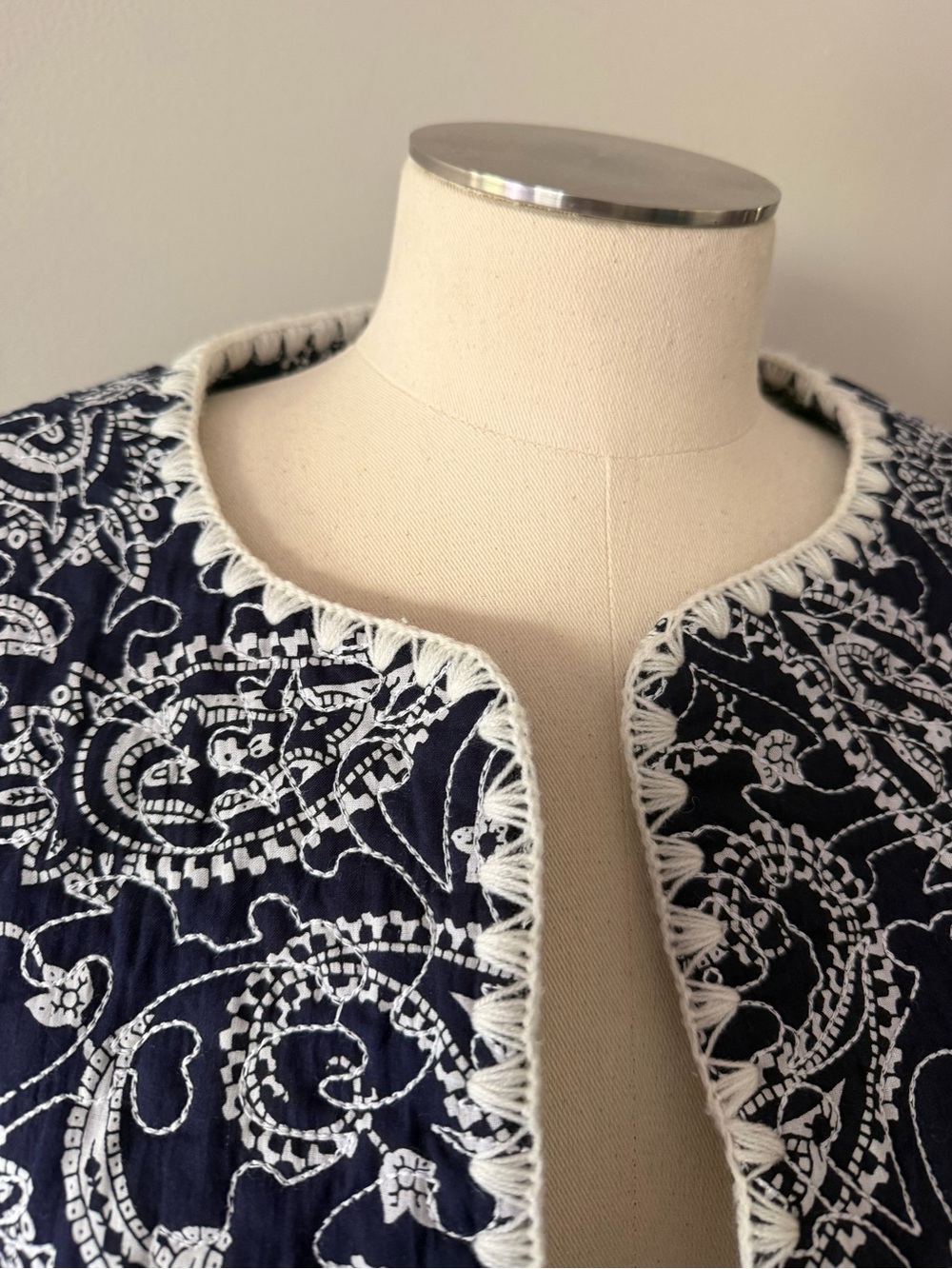 Sea New York Theodora Navy and White Paisley Cropped Jacket - Picture 5 of 9